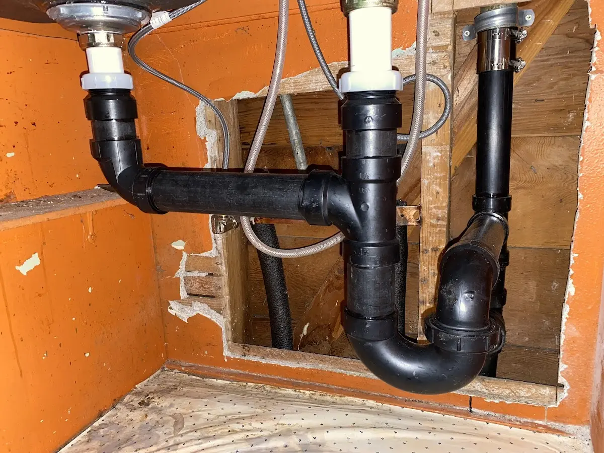 Professional Pipe Bursting equipment and tools on the job in Town 'n' Country